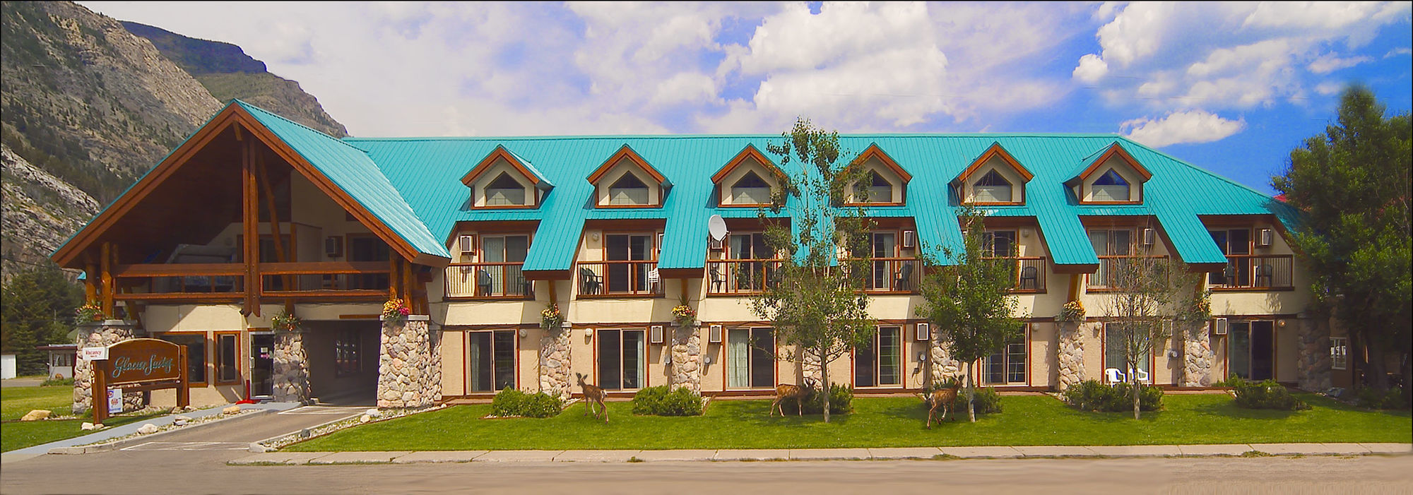 Waterton Glacier Suites Eksteriør billede
